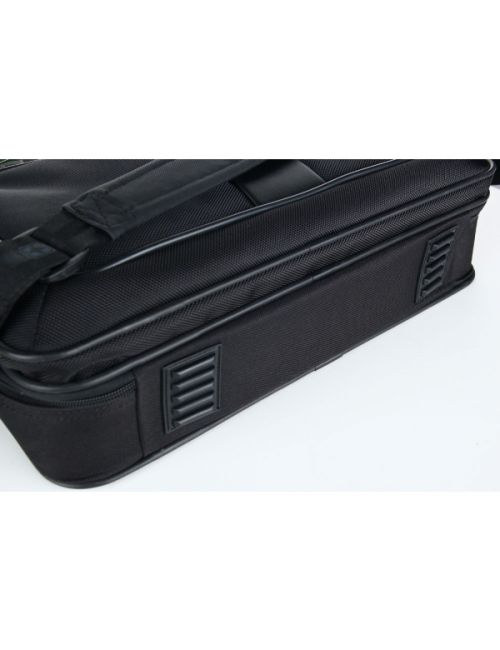 LEGACY 16` single compartment notebook case