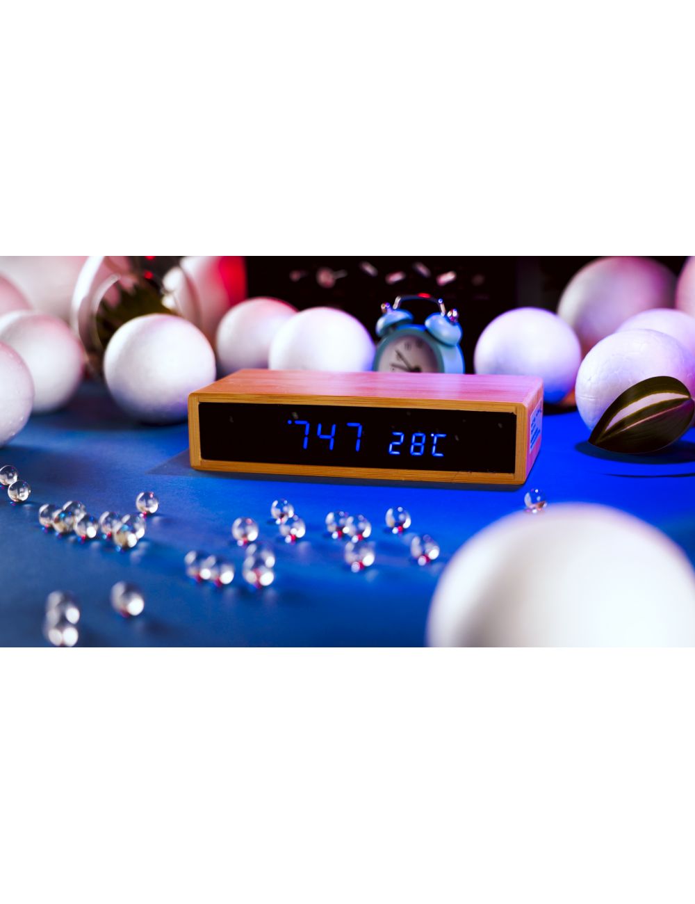 Zegar biurkowy z ładowarką Trondheim