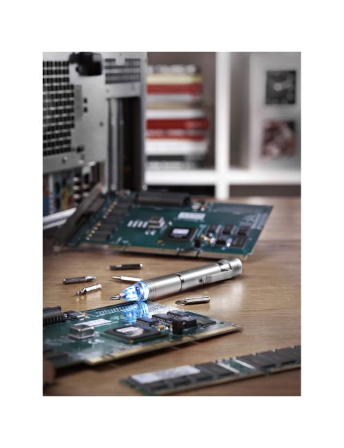 Śrubokręt z lampką LED