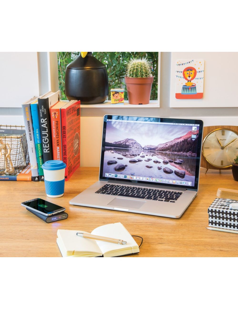 Bezprzewodowy power bank 8000 mAh z przyssawką