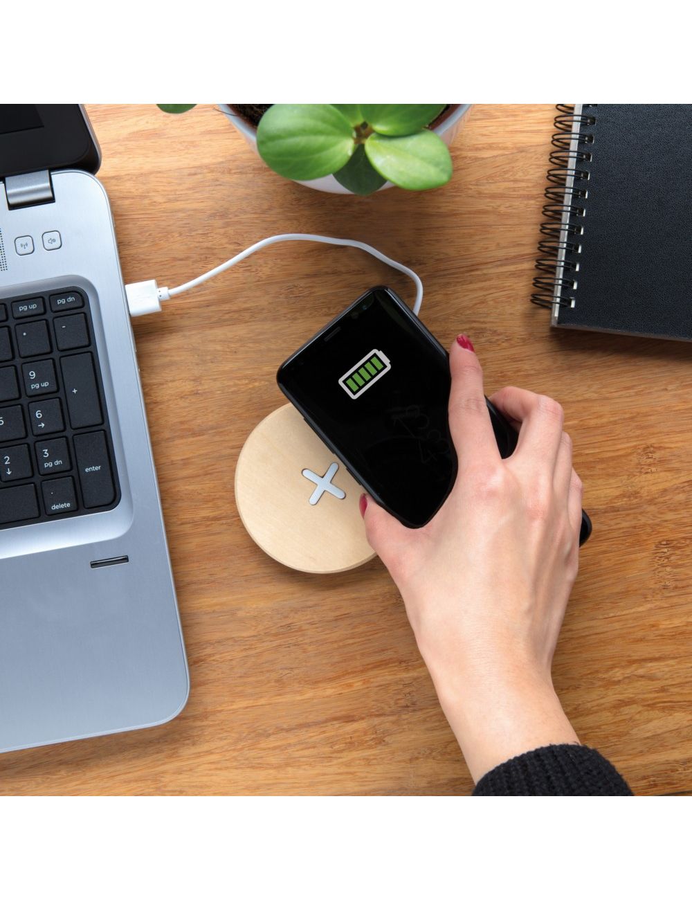 Drewniana ładowarka bezprzewodowa 5W