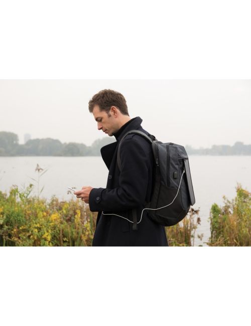 Plecak na laptopa 15,6", ładowarka słoneczna 7W Swiss Peak Eclipse