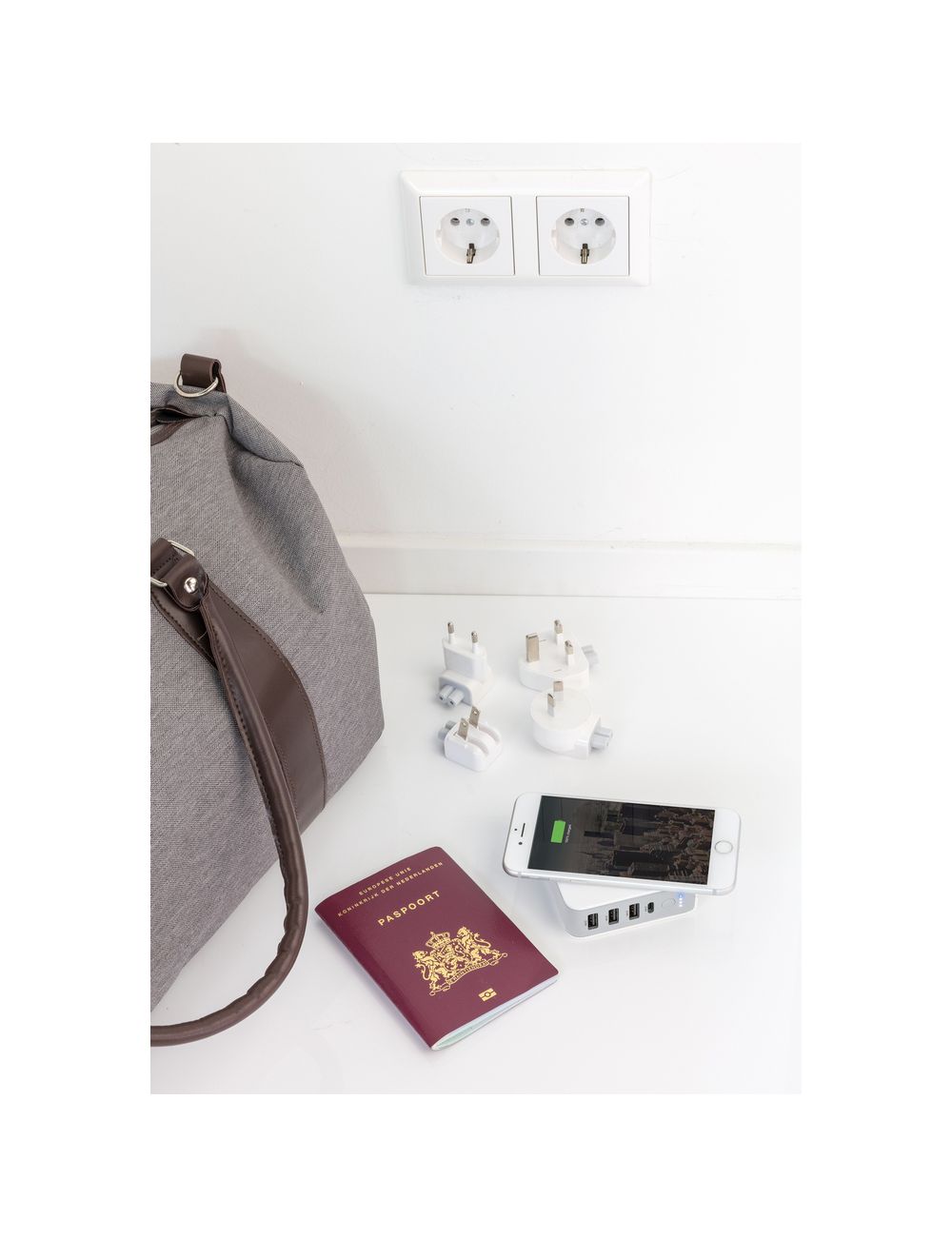 Adapter podróżny, bezprzewodowy power bank 6700...