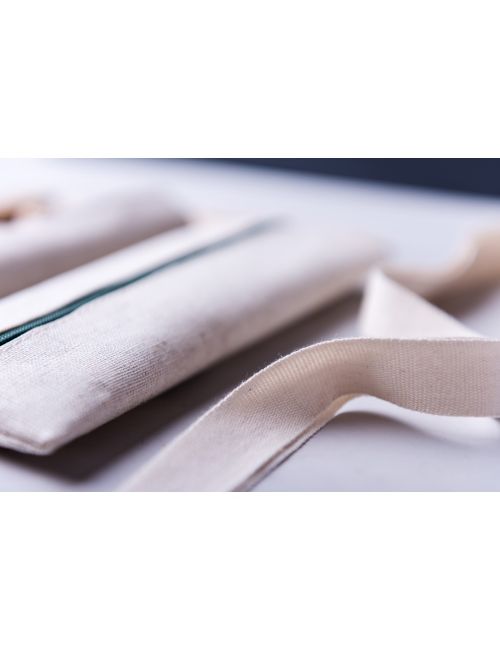 Zestaw szkolny, piórnik, ołówek, długopis, linijka, gumka i temperówka