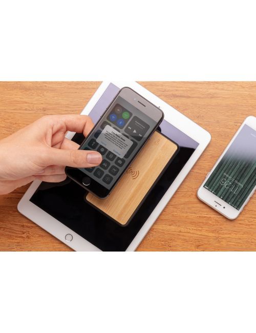 Bambusowy, bezprzewodowy power bank 8000 mAh