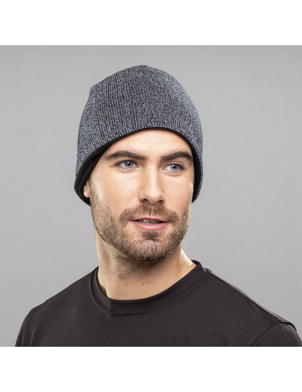 Czapka zimowa, połyskliwy materiał