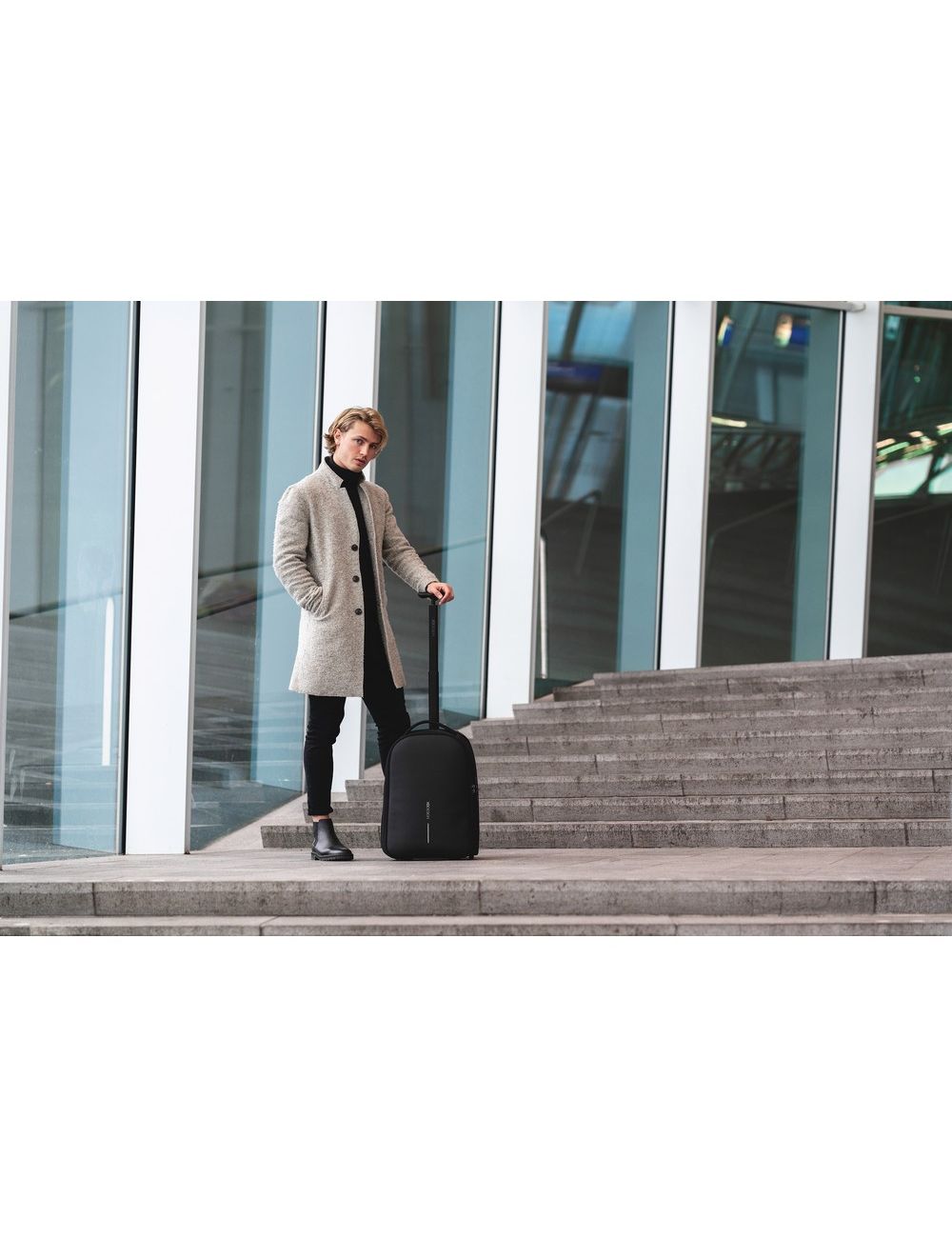 Bobby, plecak na kółkach chroniący przed...