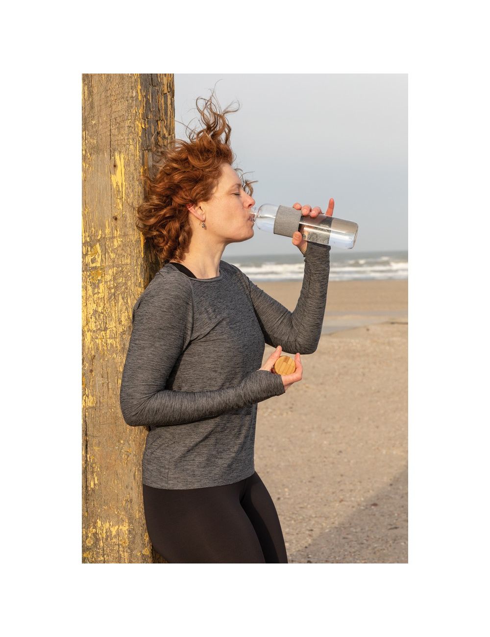 Szklana butelka 750 ml Impact w pokrowcu