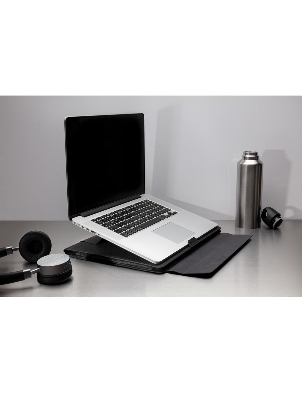 Pokrowiec na laptopa 15,4" 2 w 1 Fiko