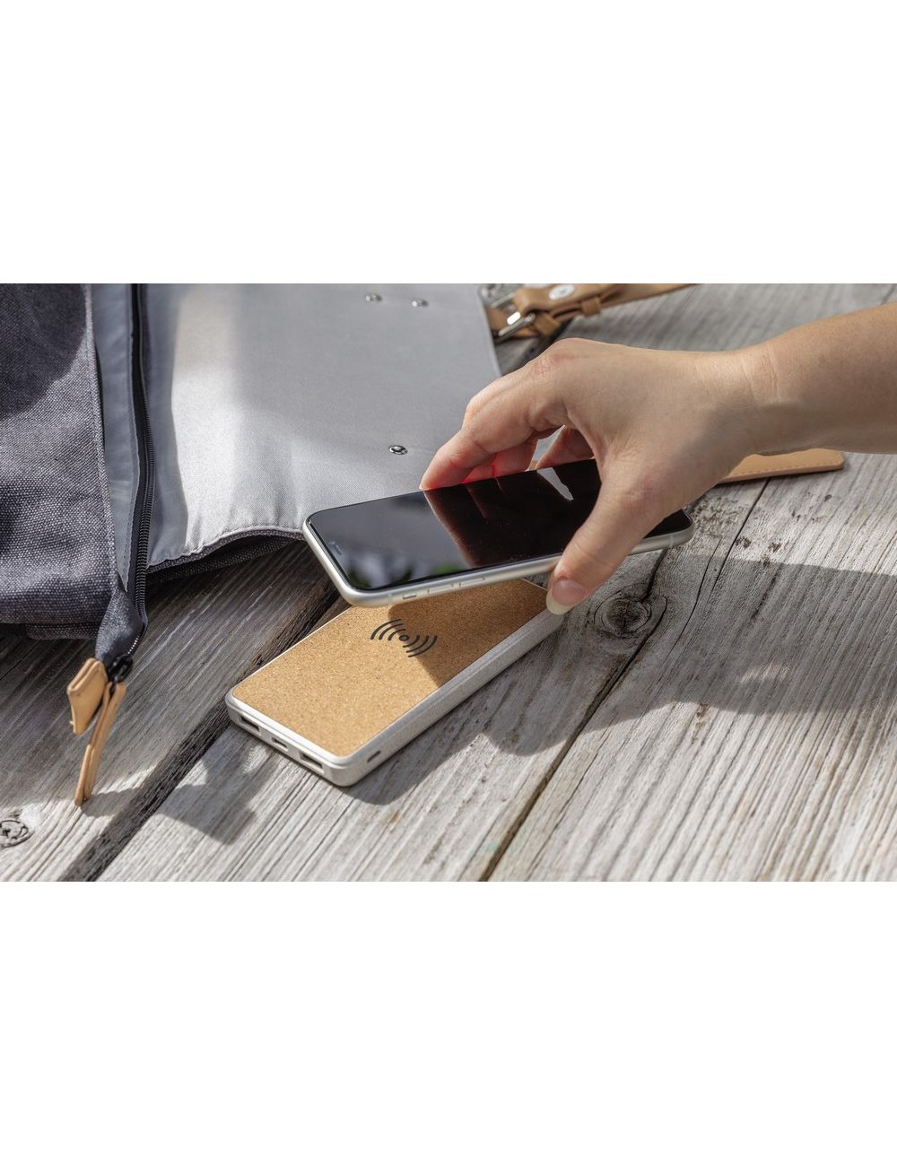 Bezprzewodowy power bank 8000 mAh