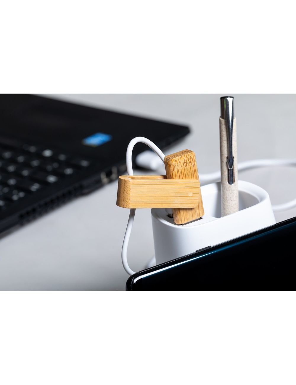 Ładowarka bezprzewodowa 5W, hub USB 2.0,...