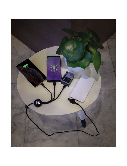 Kabel do ładowania z podświetleniem logotypu