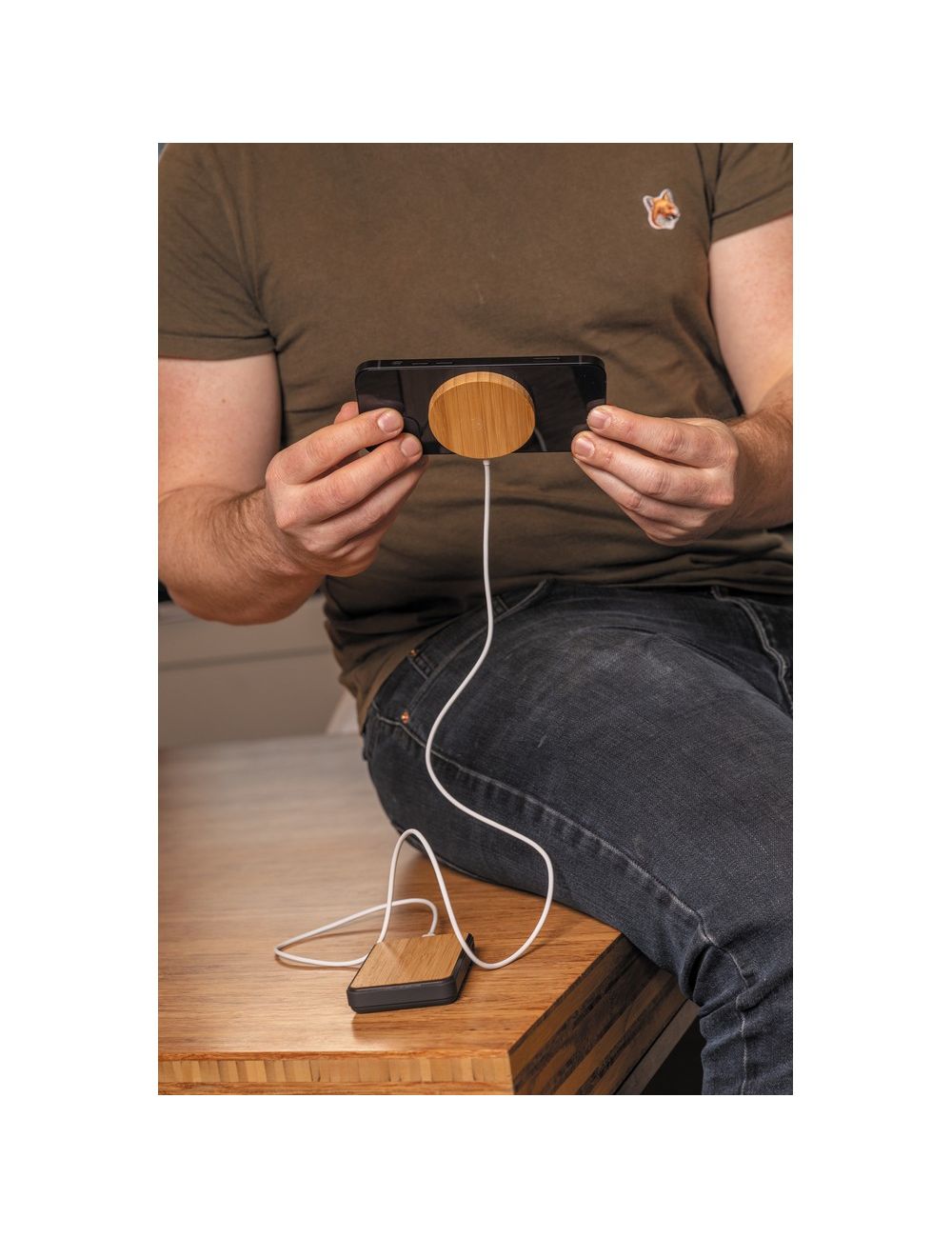 Bambusowa, magnetyczna ładowarka bezprzewodowa 10W