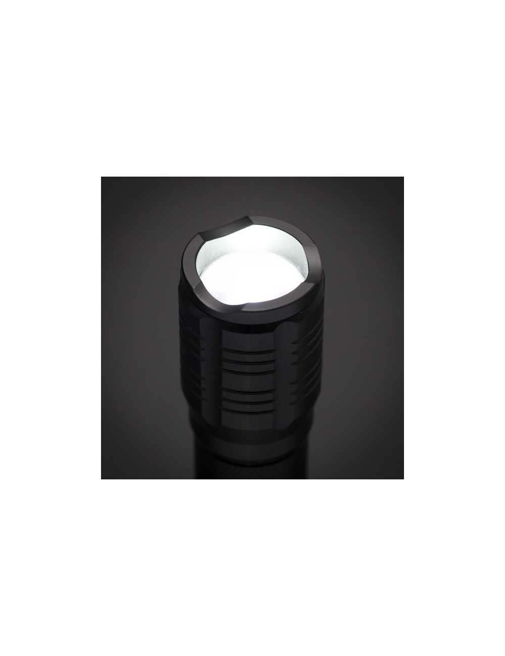Latarka Powerful Cree XPG, grafitowy