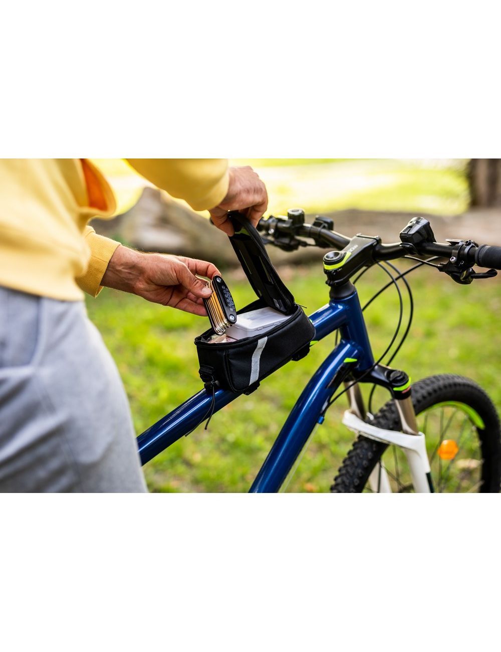 Torba rowerowa z wyposażeniem, zestaw...