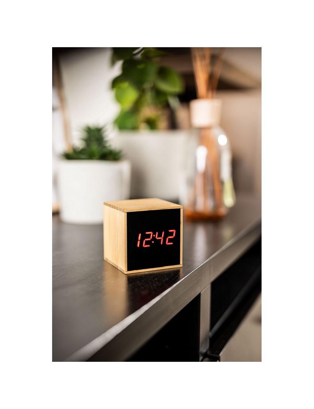 Bambusowy zegar na biurko z alarmem | Katherine