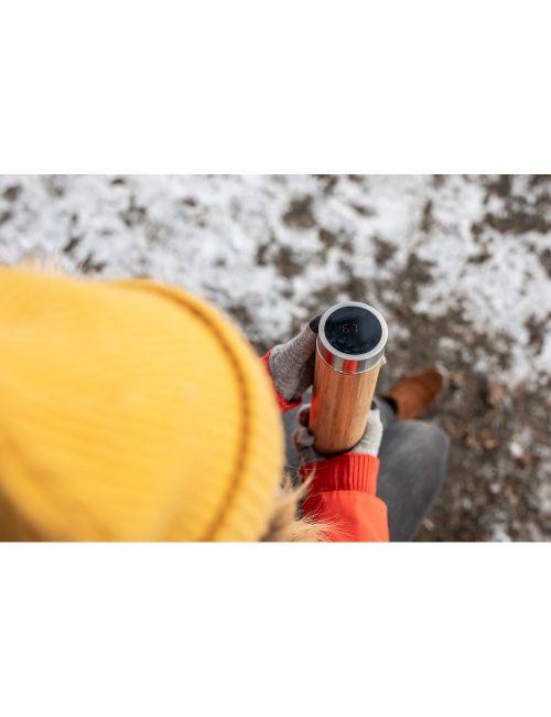 Bambusowy termos 500 ml, posiada sitko zatrzymujące fusy oraz dotykowy cyfrowy wyświetlacz temperatury napojów | Georgia