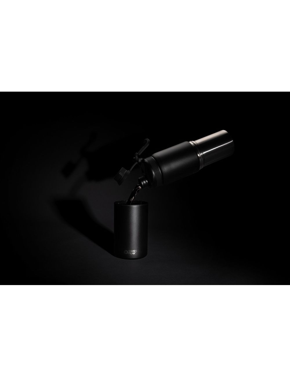 Butelka termiczna 700 ml Swiss Peak 2 w 1, kubek