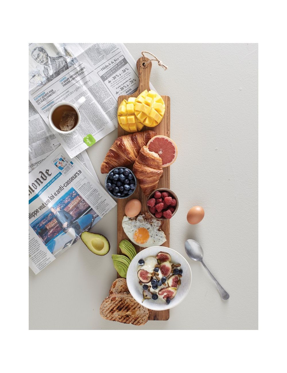 Długa deska do krojenia, serwowania VINGA Buscot