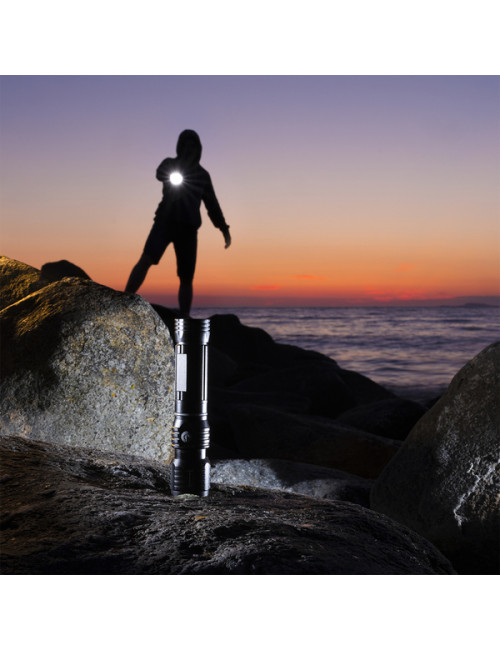 Latarka Robust, czarny 