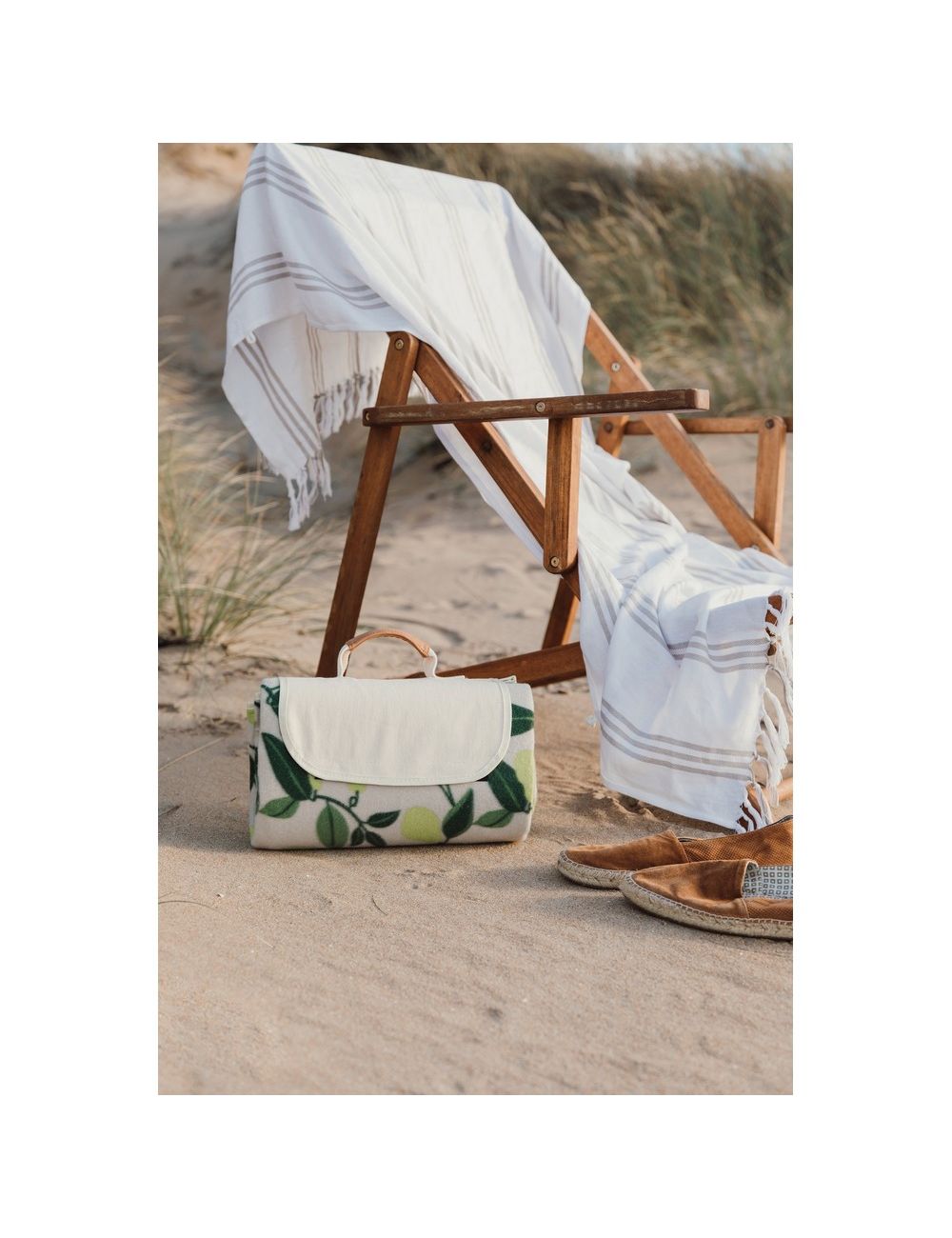 Koc piknikowy VINGA Daya RPET GRS