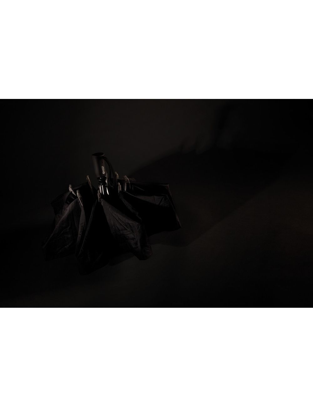 Automatyczny parasol 23" Swiss Peak AWARE™