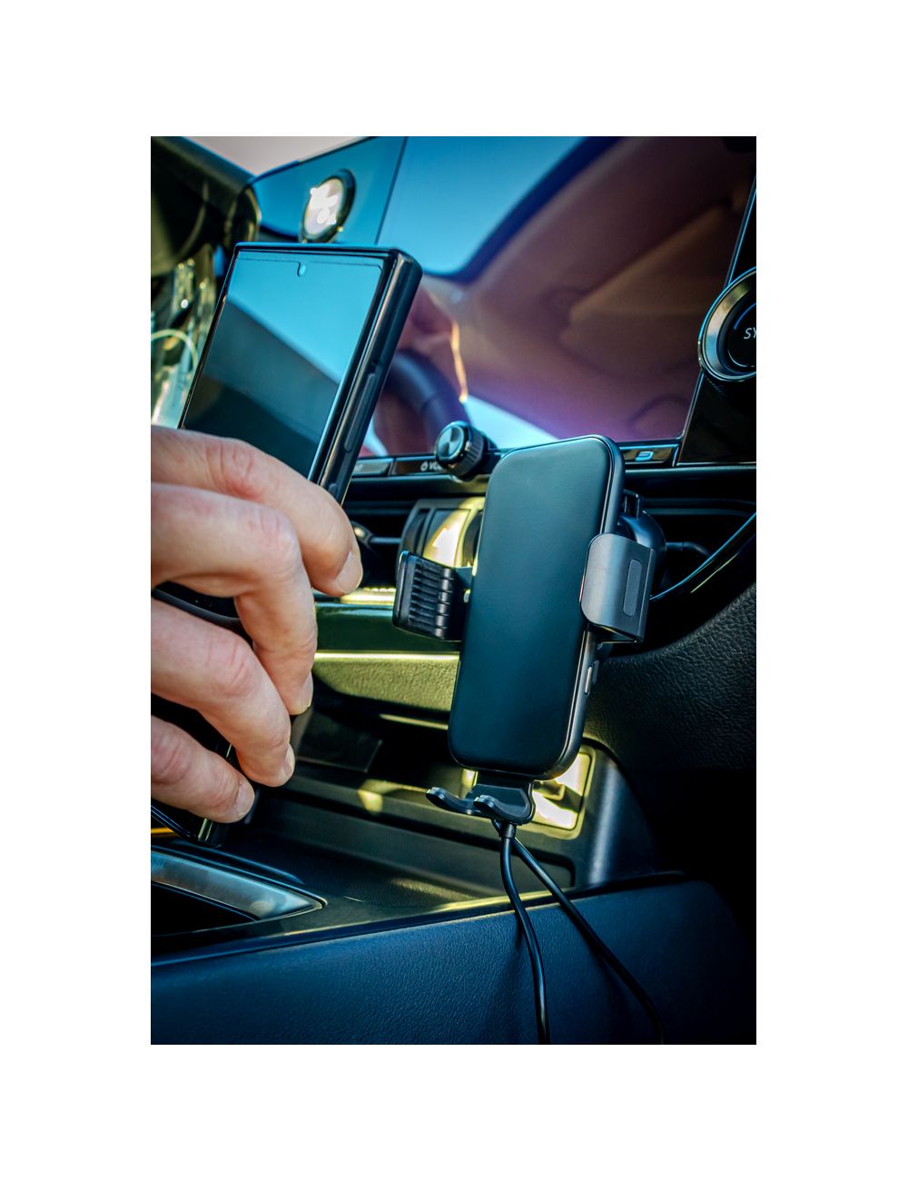 Samochodowy uchwyt do telefonu, ładowarka...