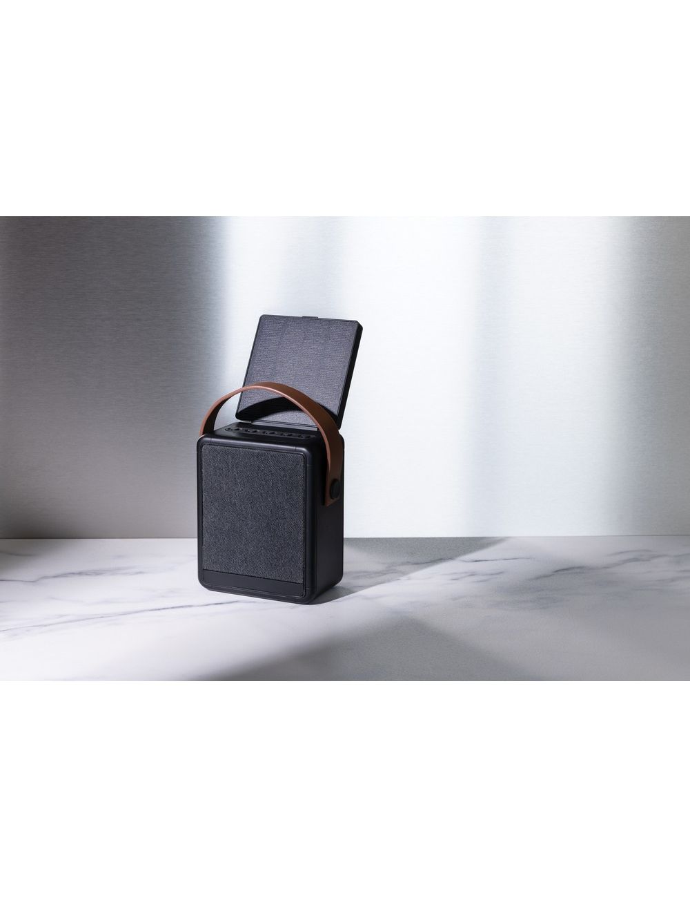 Głośnik bezprzewodowy 12W z panelem słonecznym...