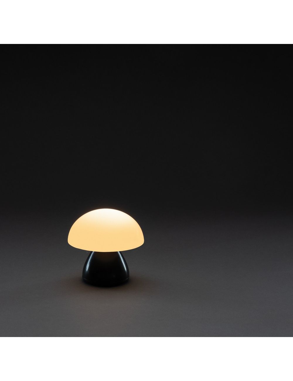 Lampka na biurko Luming, plastik z recyklingu