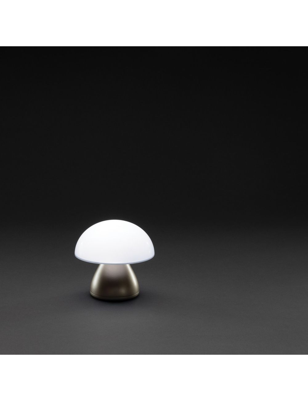 Lampka na biurko Luming, plastik z recyklingu