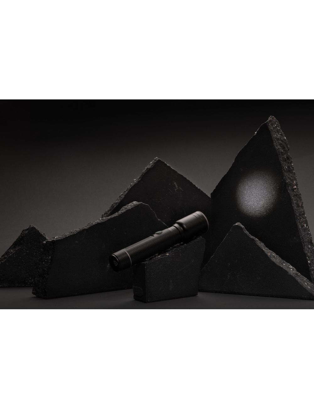 Duża latarka Gear X, ładowana przez USB,...