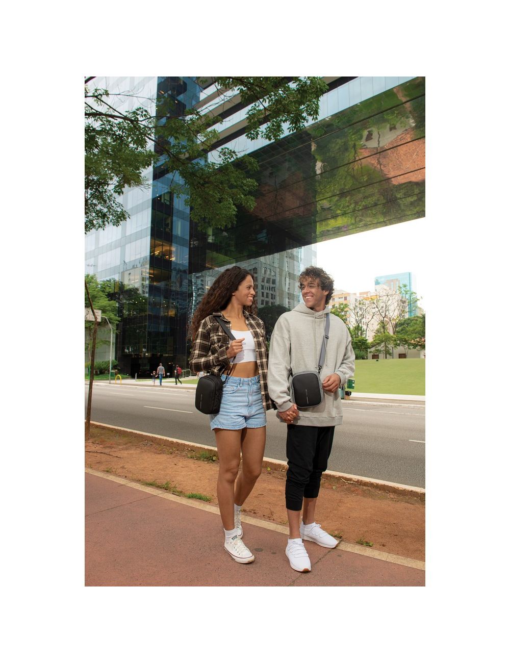 Torba na ramię, saszetka Boxy Sling