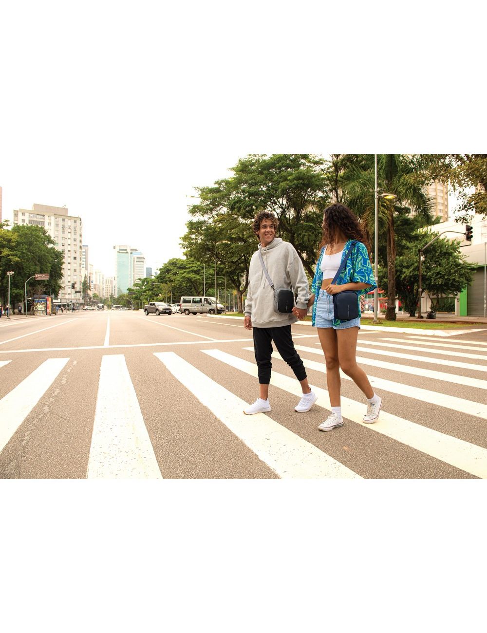 Torba na ramię, saszetka Boxy Sling