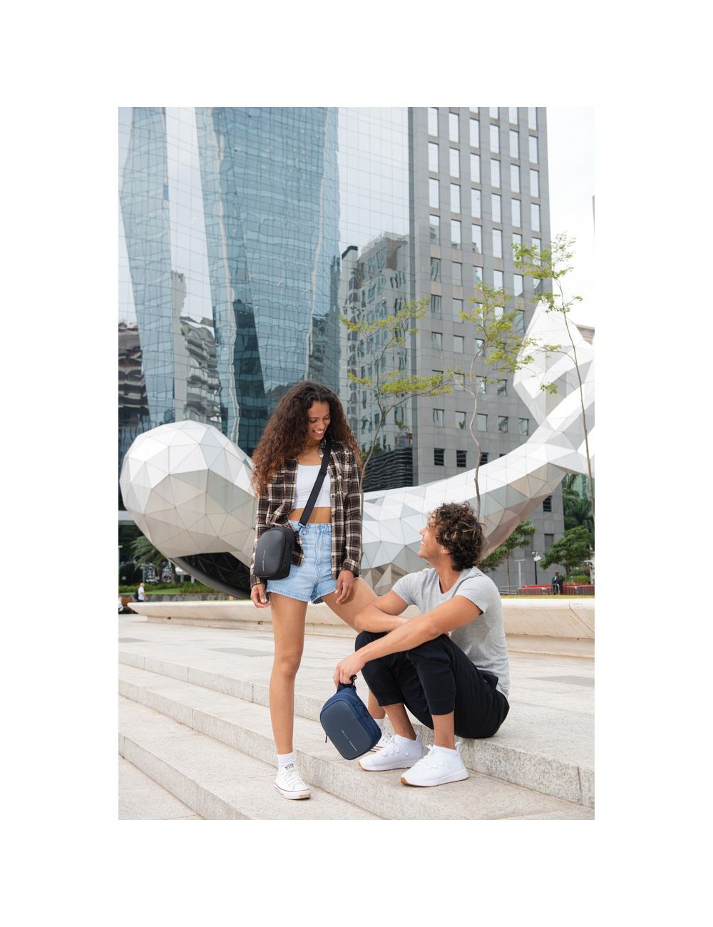 Torba na ramię, saszetka Boxy Sling