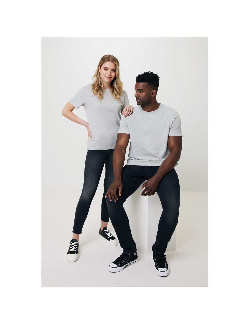 Koszulka z niebarwionej bawełny z recyklingu...