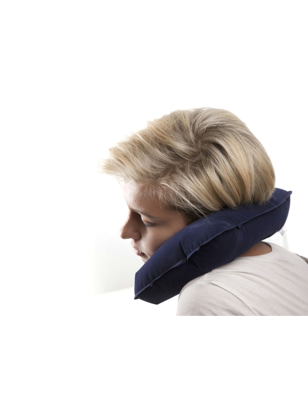 Dmuchany zagłówek podróżny