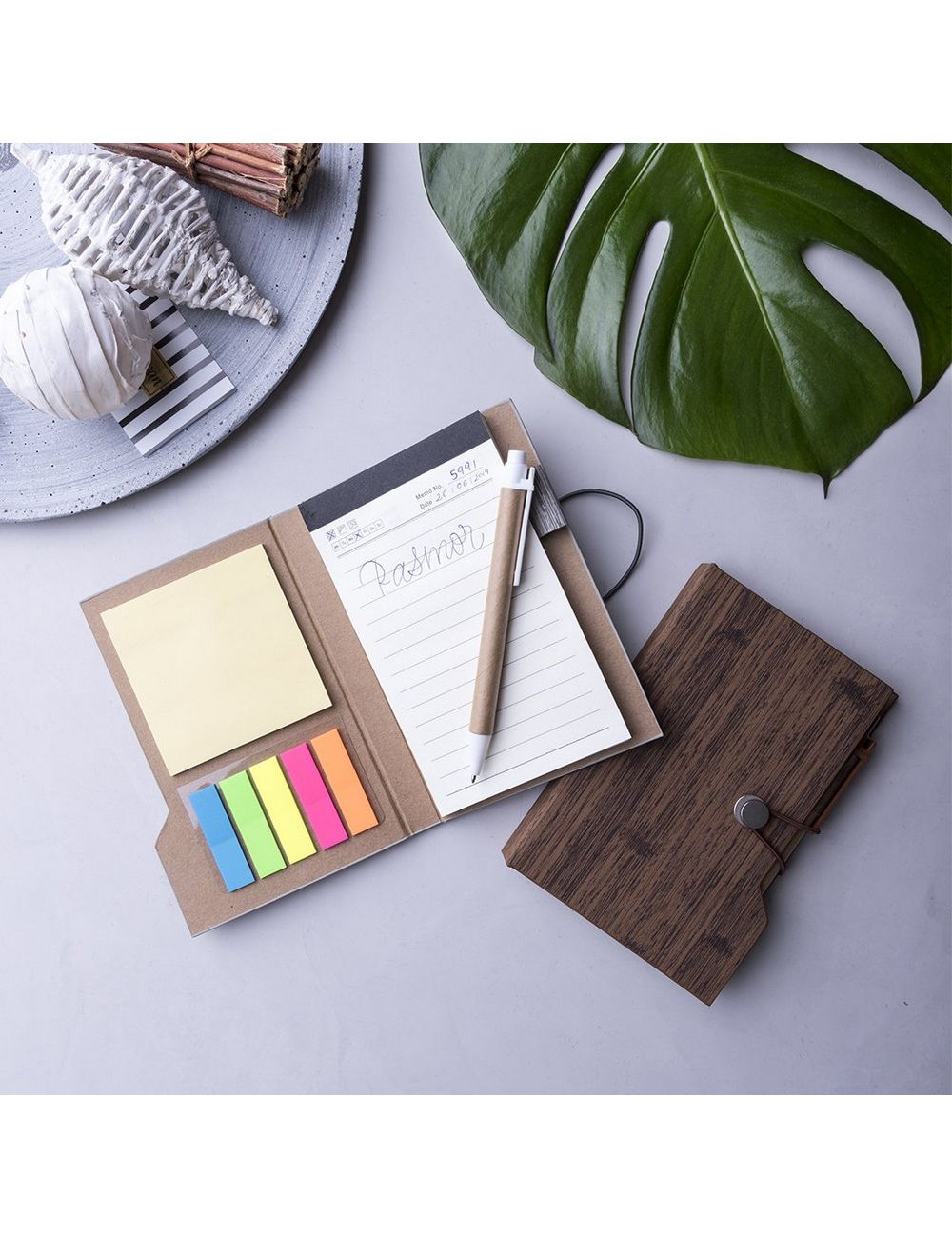 Zestaw do notatek, notatnik ok. A6, karteczki...