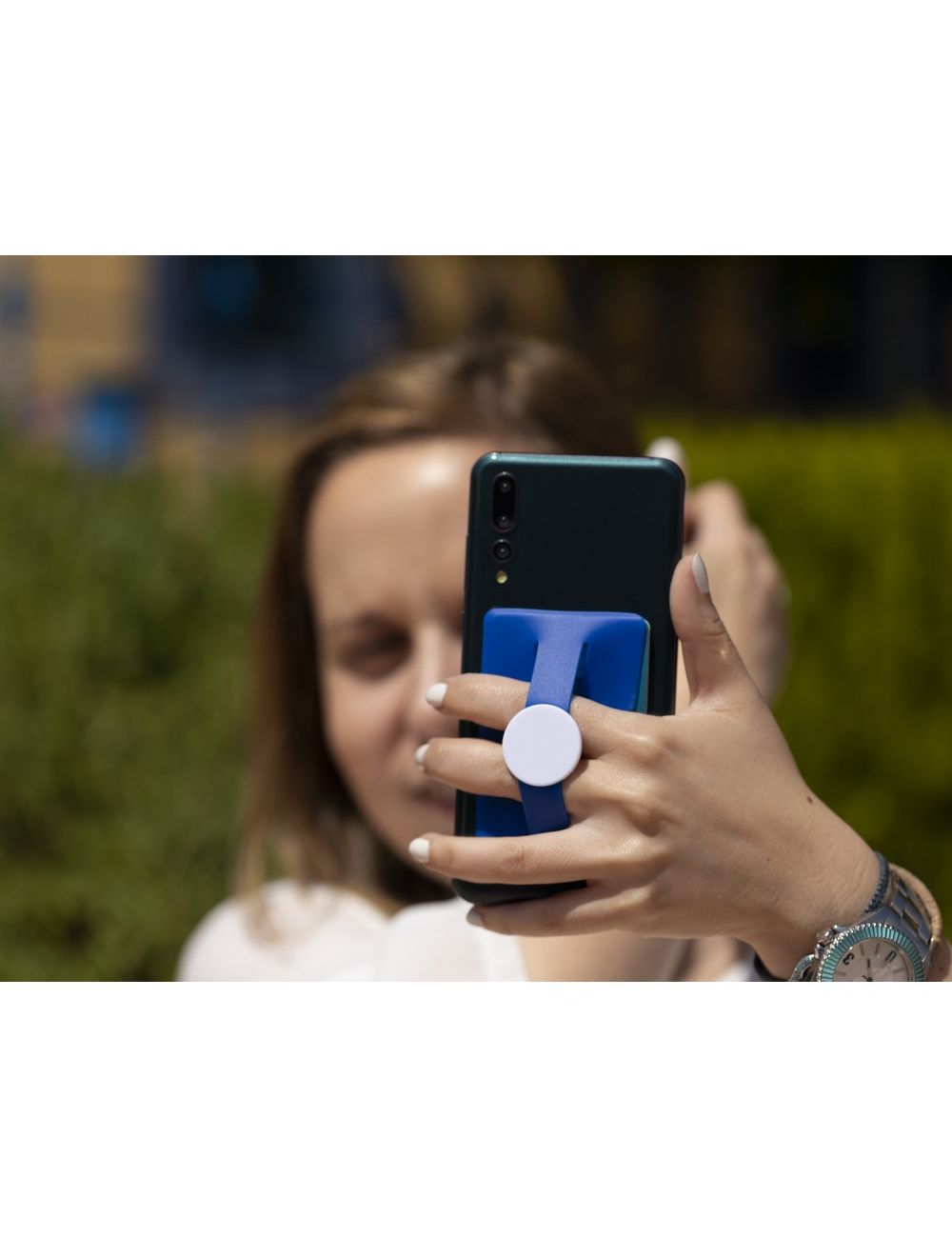 Uchwyt do telefonu, etui na karty kredytowe