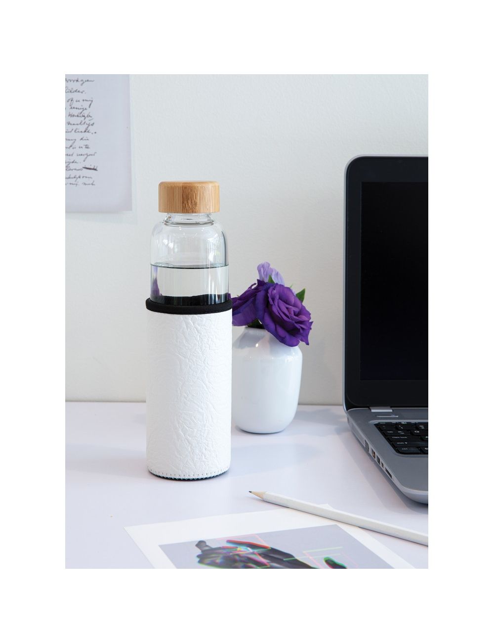 Szklana butelka 550 ml w pokrowcu