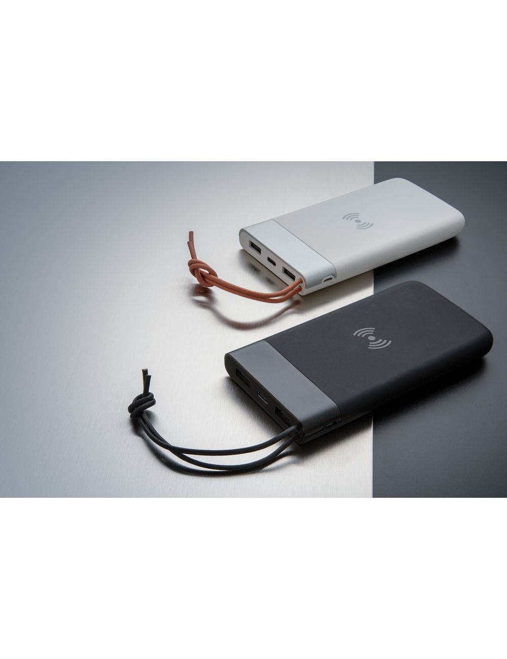 Bezprzewodowy power bank 8000 mAh Aria