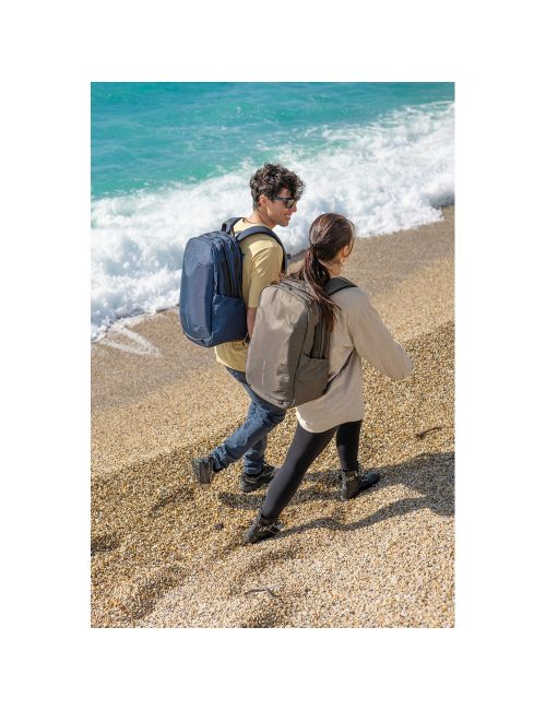 Bobby Explore plecak chroniący przed kieszonkowcami