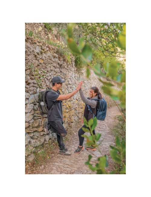 Bobby Explore plecak chroniący przed kieszonkowcami