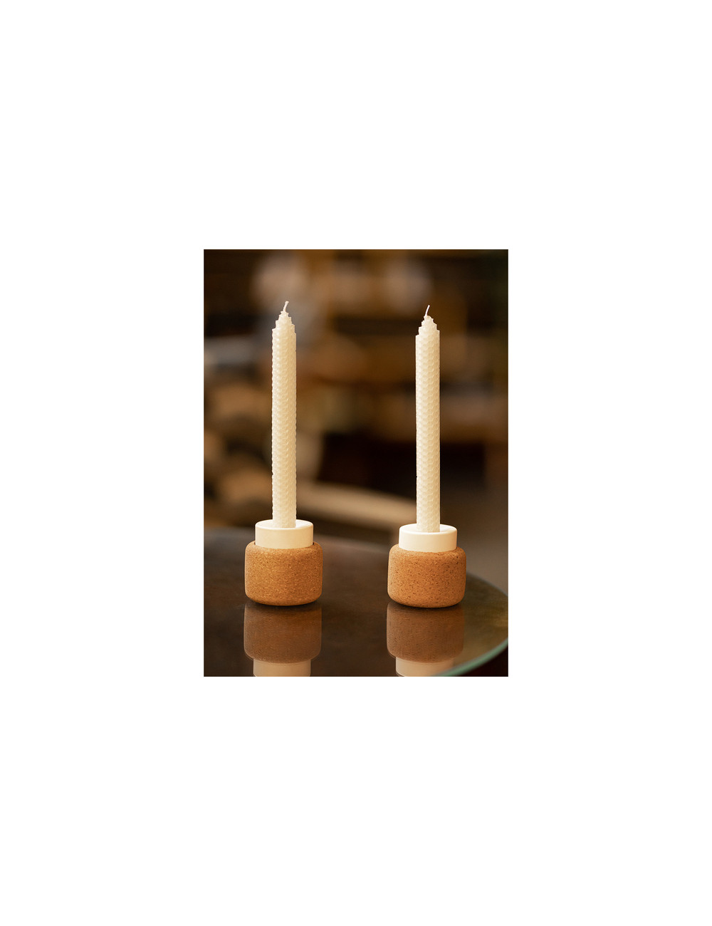 Zestaw 2 długich świec z wosku pszczelego...